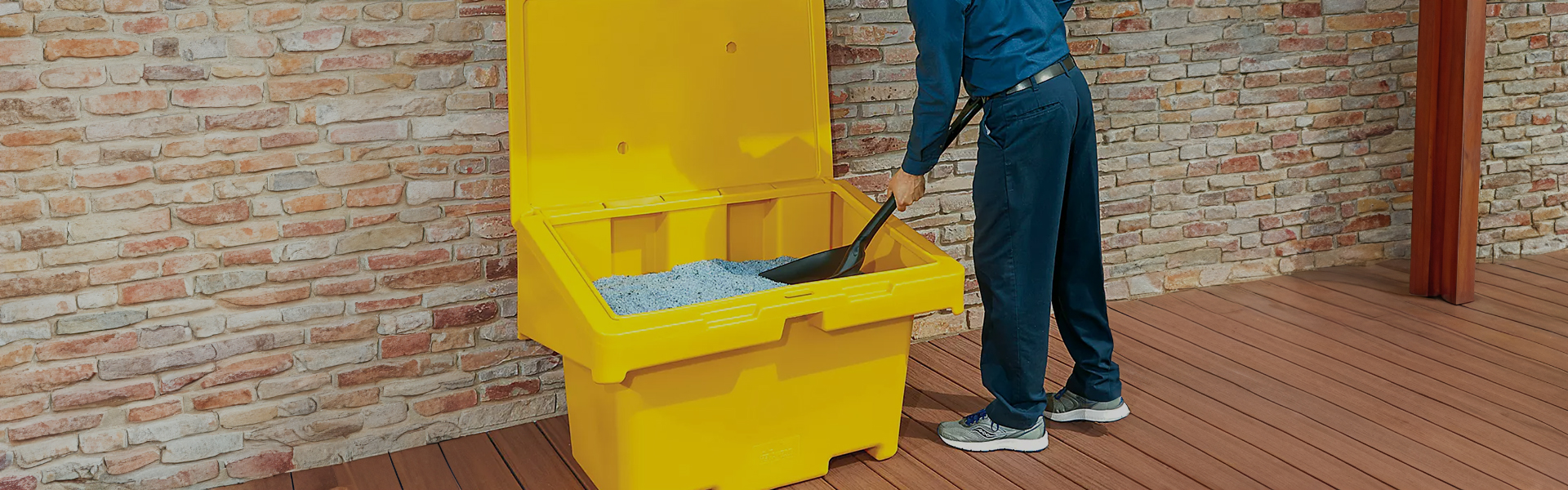 Spreaders and Storage Bins